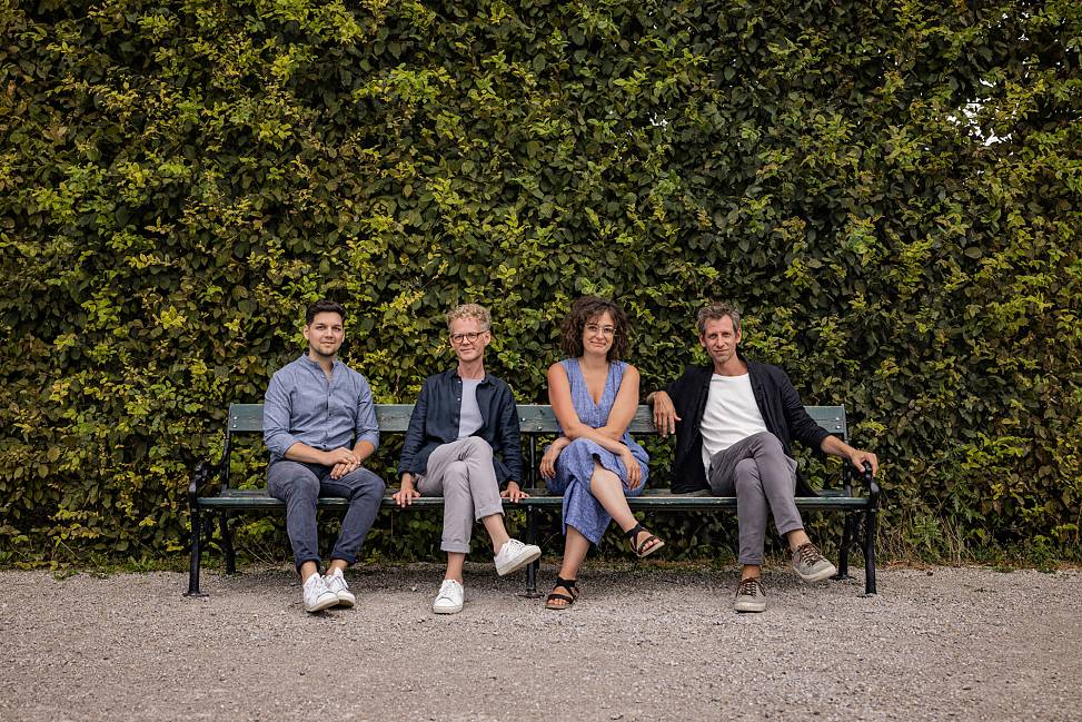 Team (from left): David Obernberger, Alexander Schattovich, Sarah Baumgartner, Kieran Fraser | photo © Severin Koller