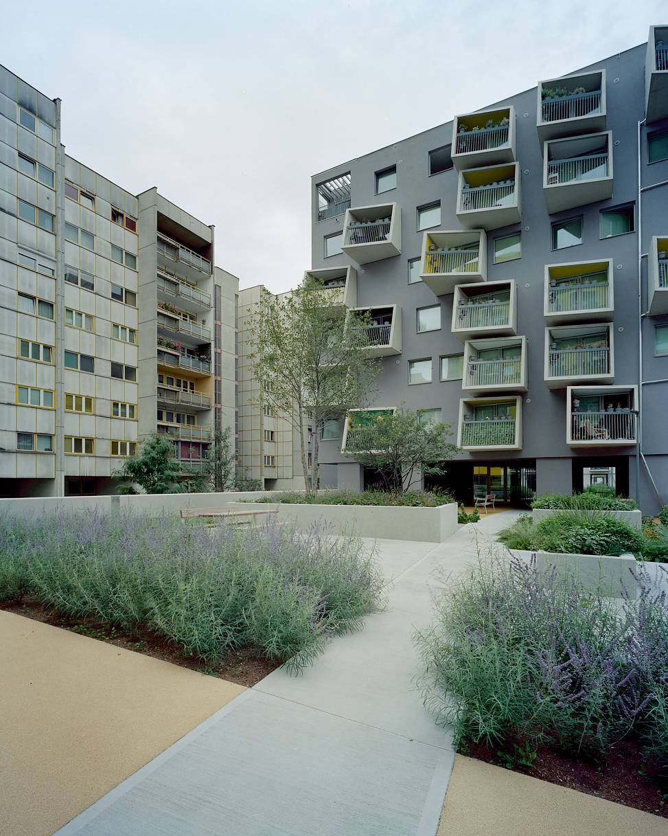 garden deck | photo © Ossian Fraser